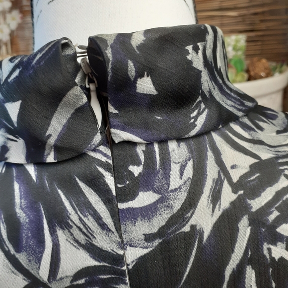 Ann Taylor Petite Sleeveless Dress - Picture 6 of 6